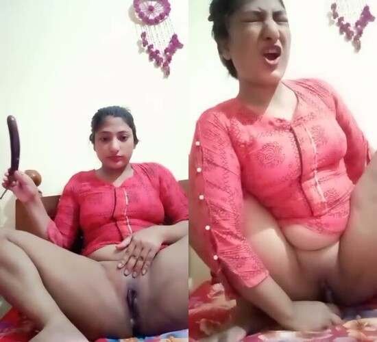 Beautiful-horny-girl-hot-indian-sex-live-Masturbating-using-brinjal.jpg