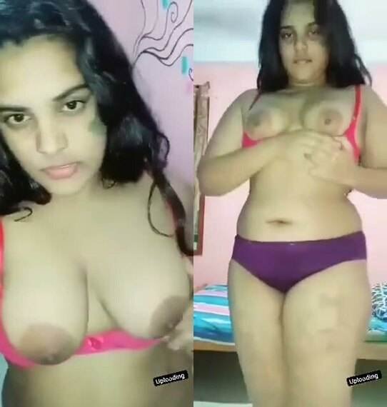 Beautiful-sexy-girl-www-indian-live-sex-com-nude-showing-big-tits.jpg