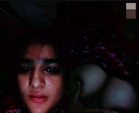 Super-cute-pak-babe-pakistan-sex-film-nude-show-tits.jpg