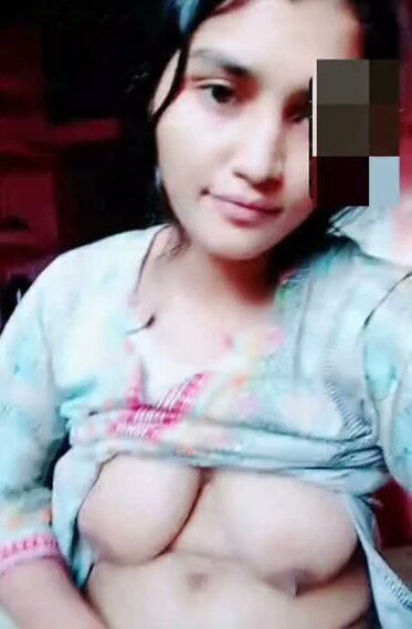 Pak-beautiful-village-muslim-babe-sexy-video-pakistan-video-nude-mms.jpg