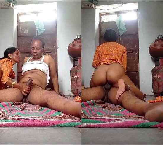 Amateur-horny-xnxx-aunty-desi-blowjob-riding-neighbor-mms-HD.jpg